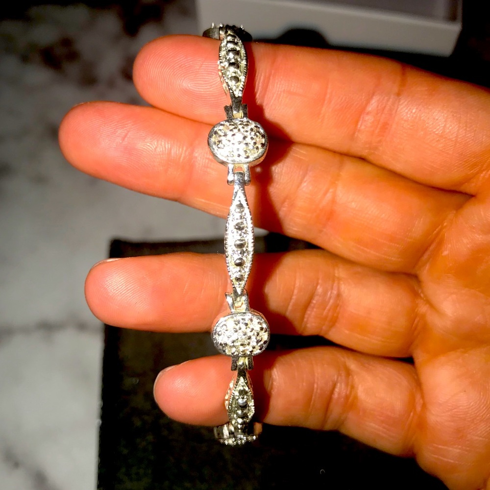 Women’s Silver Bracelet